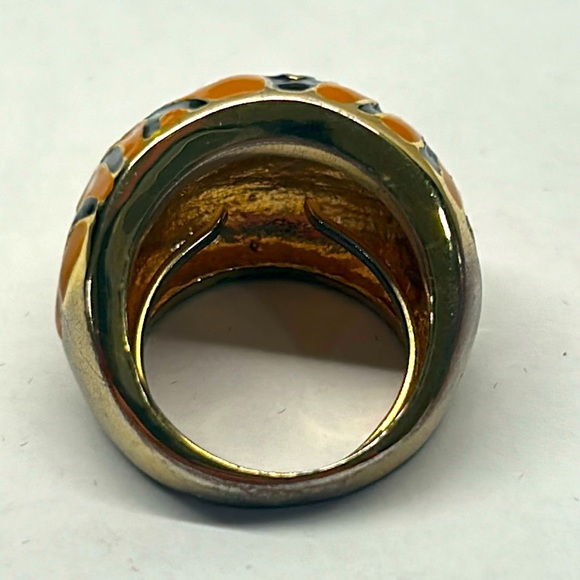 Tiger Striped Enamel Dome statement ring - size 8 1/4 - Picture 3 of 4